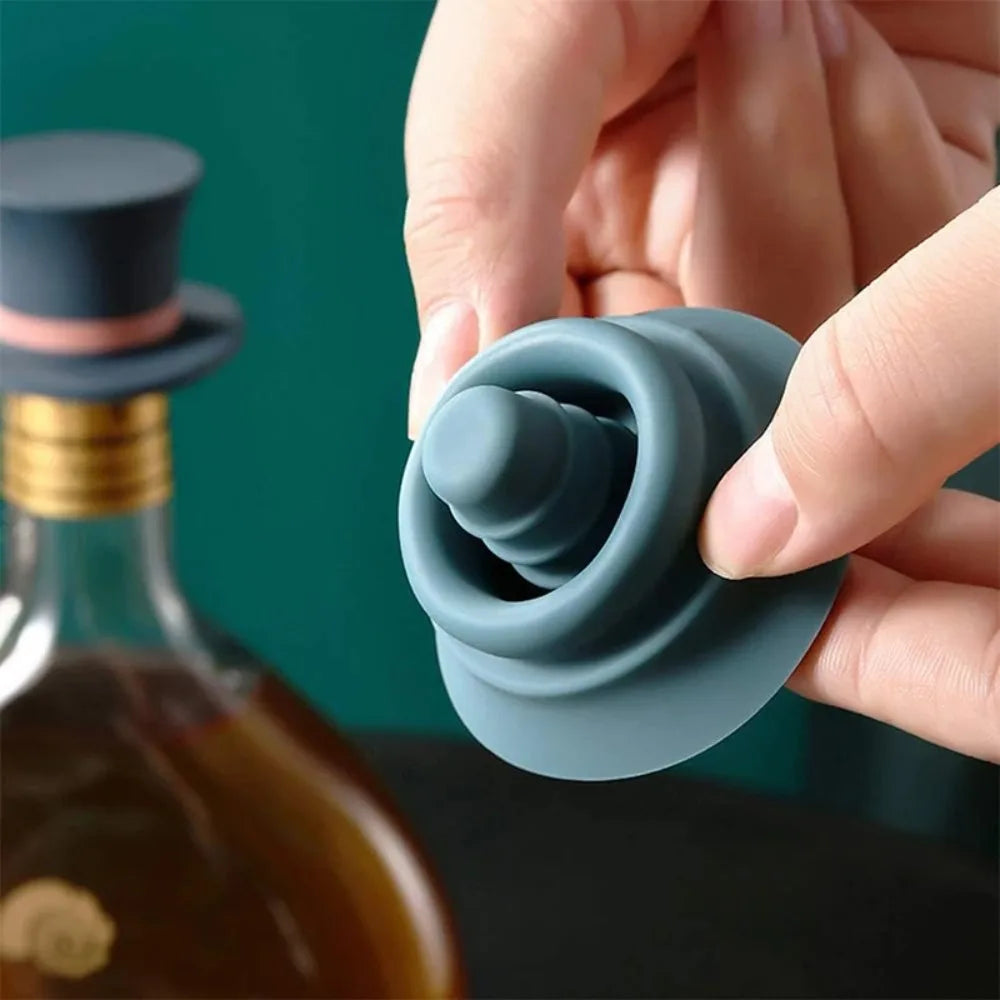 Funny Creative Hat & Poker Shape Wine Stopper