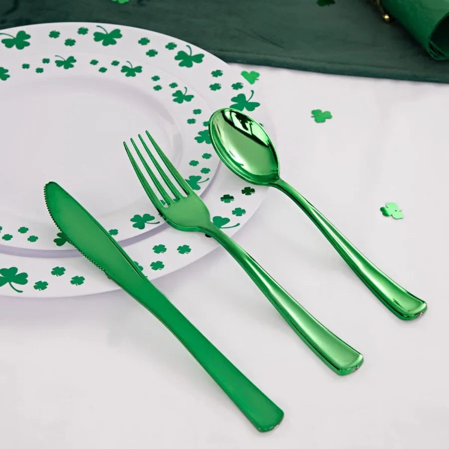 125pcs St. Patrick's Day Plastic Plates