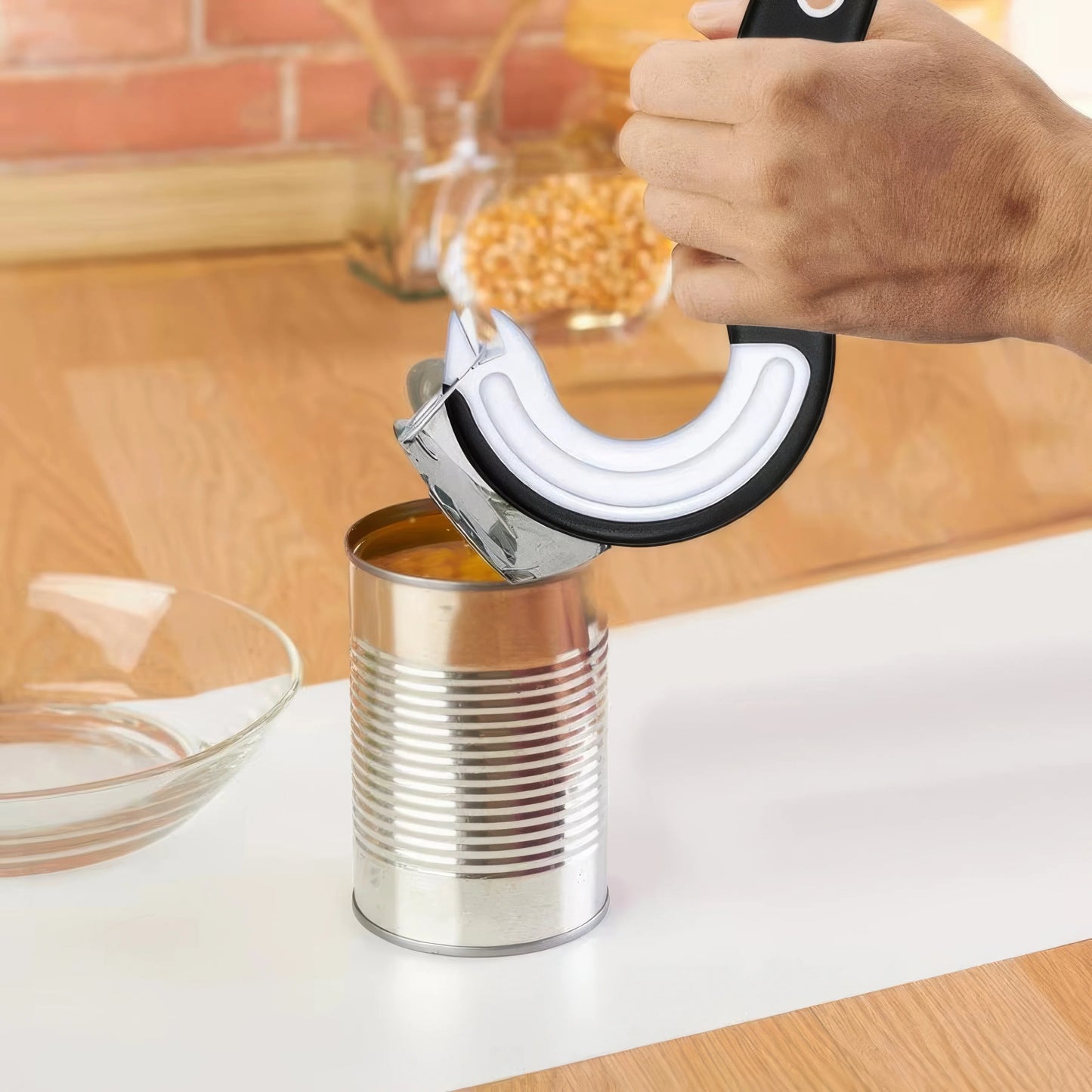 1/2 Hook Type Can Opener Black,