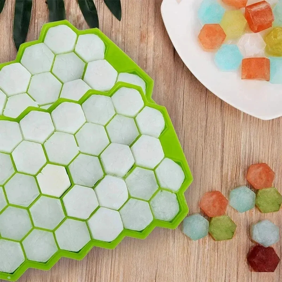 Honeycomb 37-Grid Ice Cube Tray,