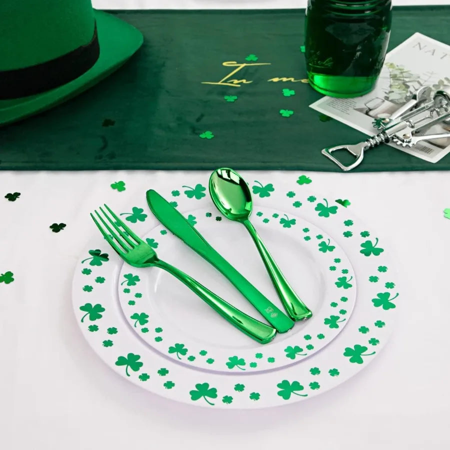 125pcs St. Patrick's Day Plastic Plates